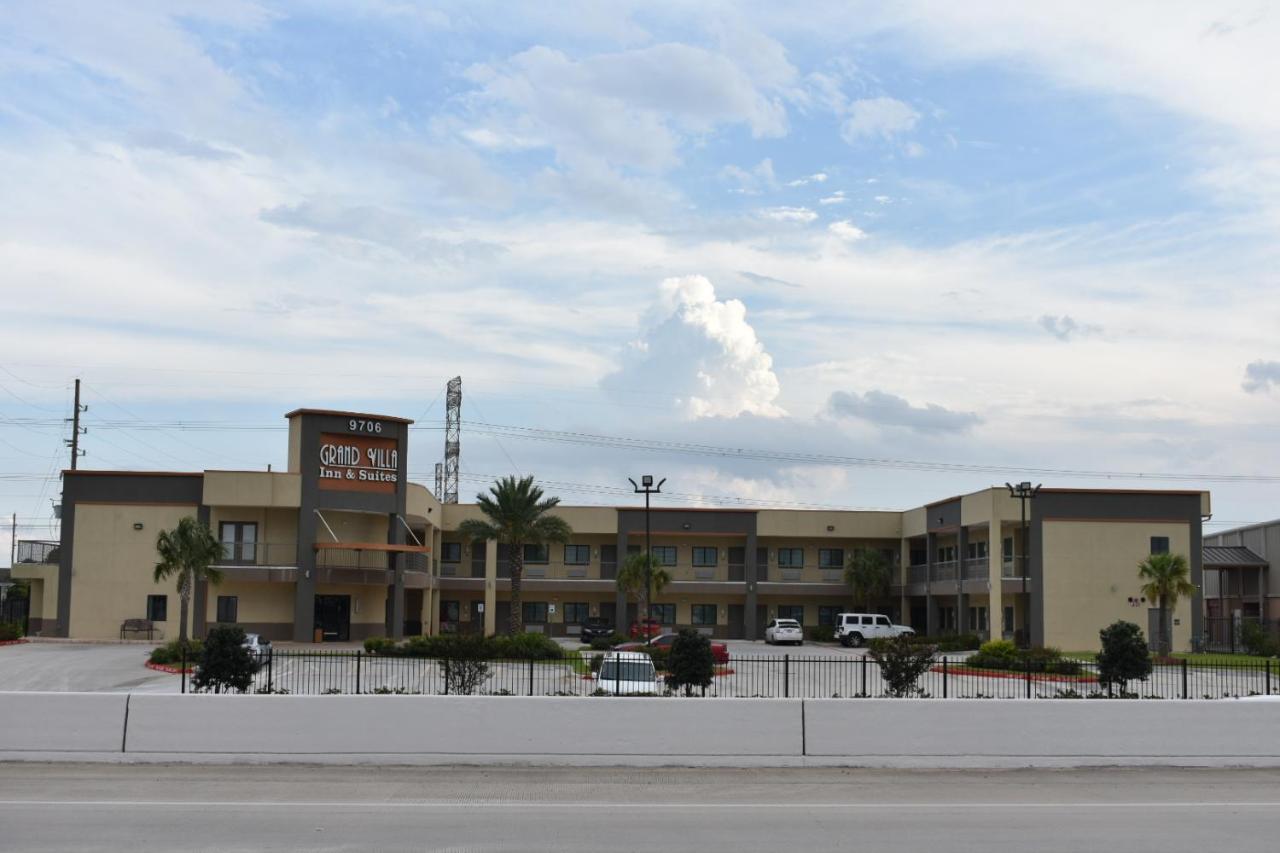 Grand Villa - Humble Exterior foto